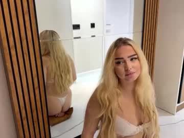 blonde8888