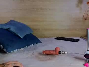 ella_mon