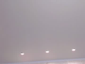 mia_velmont