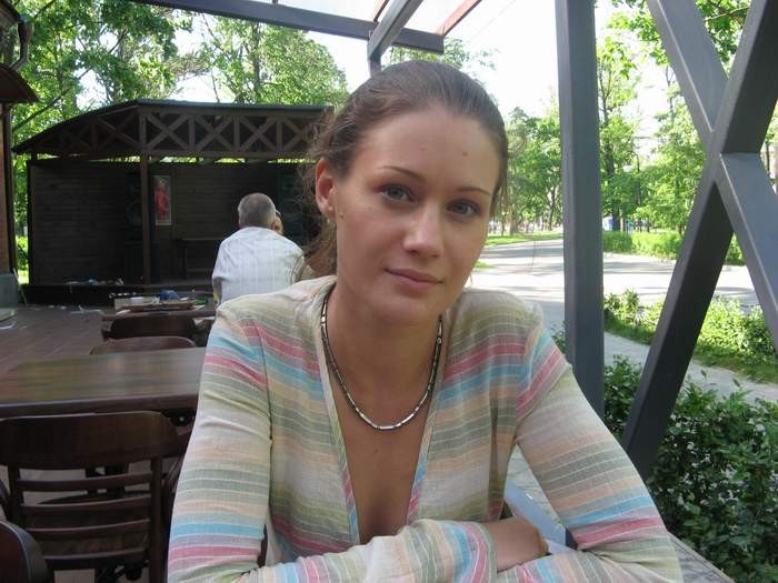 Sitting Across The Table NN mh — 30