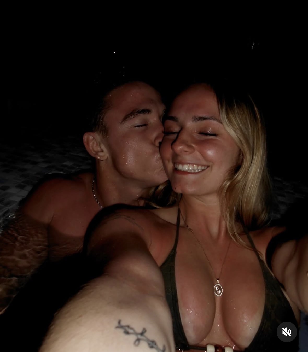 Blonde Bombshell Kaytlin — 30