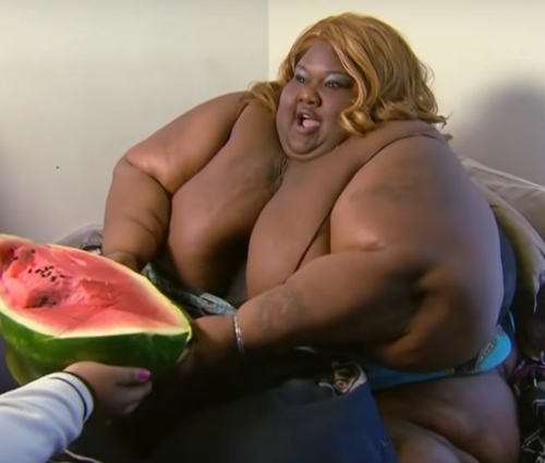 Nicole James aka MzFluff immobile SSBBW feedee — 19