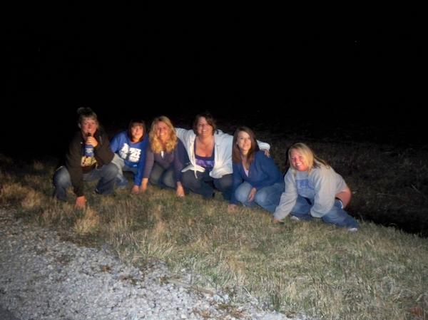 Girls Going to the Toilet Outdoors — 16