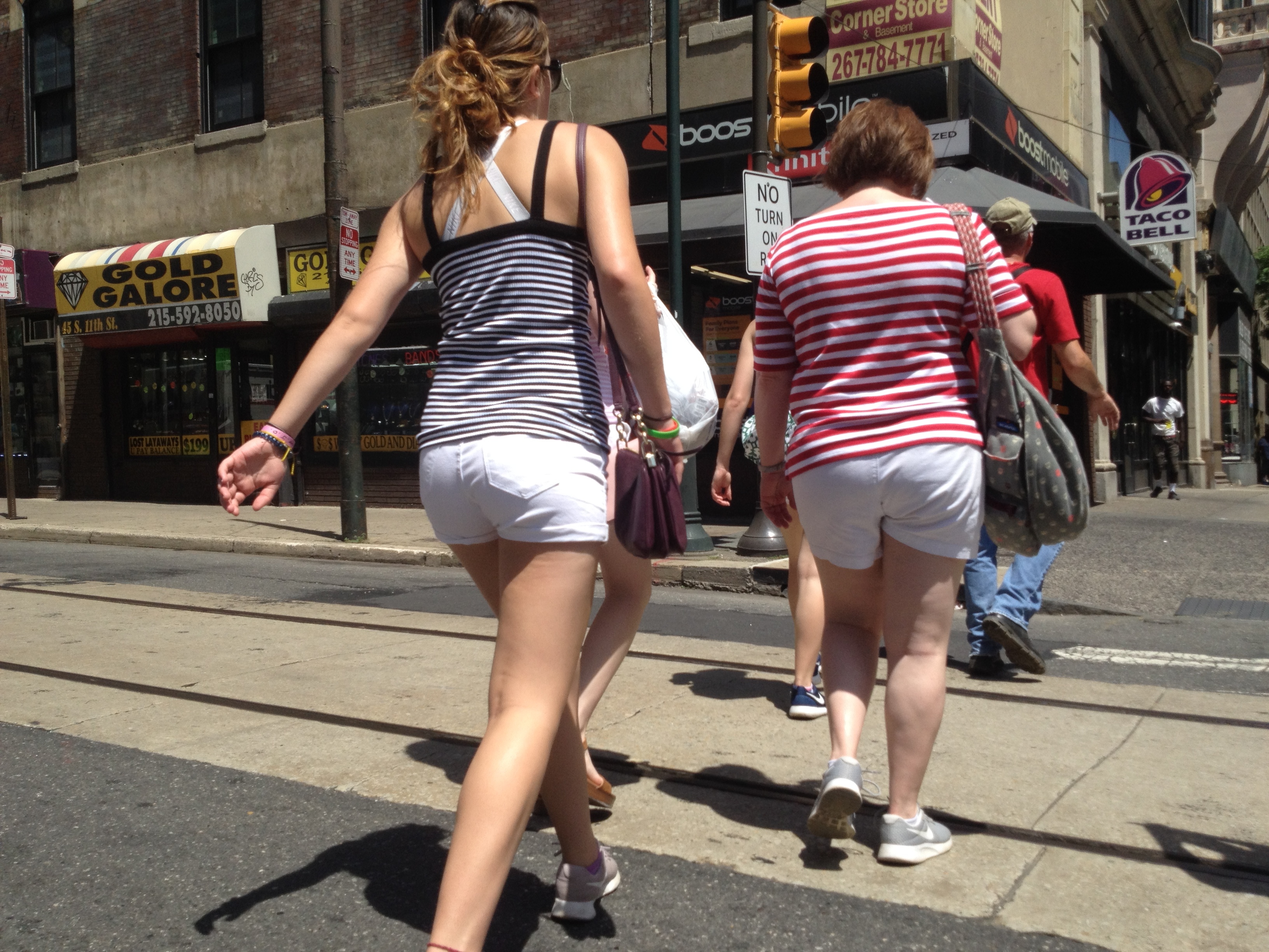 Candid Teen VPL in the City — 24