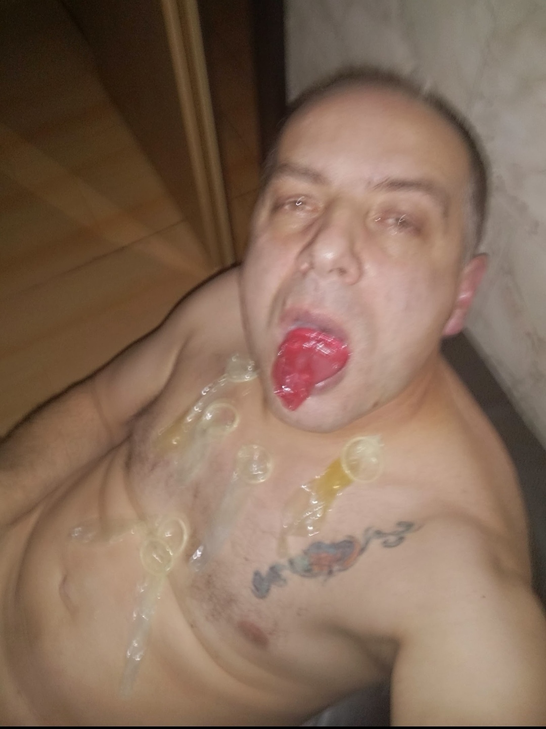 Im Sperma und Poppers Rausch Sperma schlucken — 16