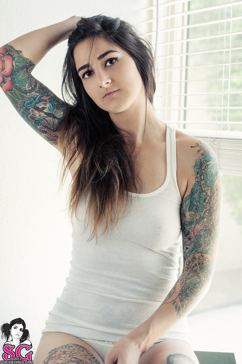 Tattooed Teen posing nudes on the morning — 45