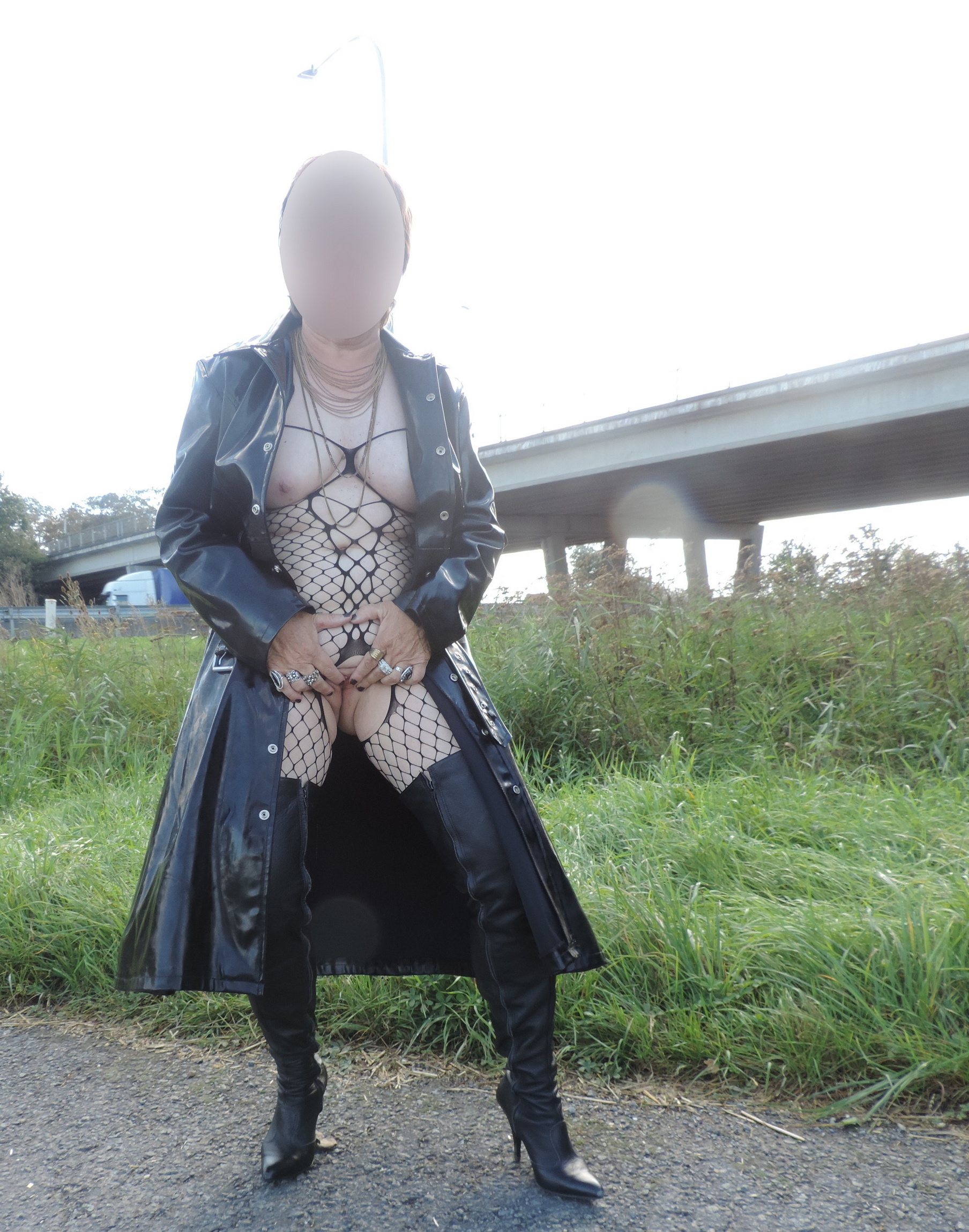 Tine - horny slut outside masturbating — 38