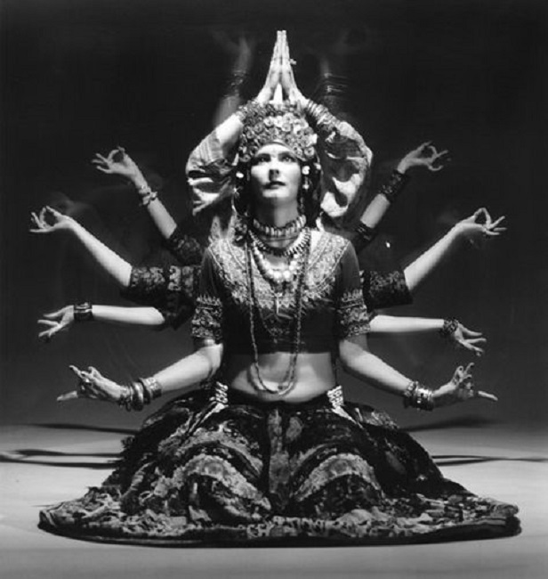 Vintage Gypsy Dancers — 27