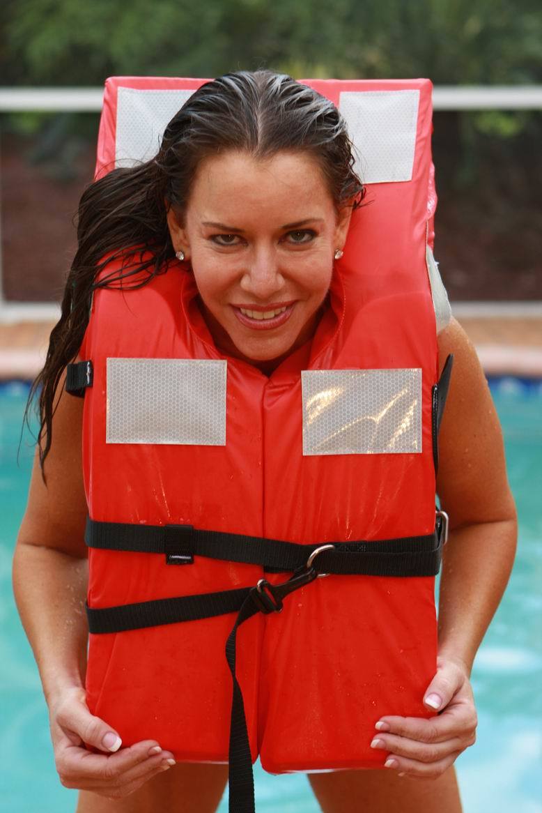 Alicia put life-jacket — 30