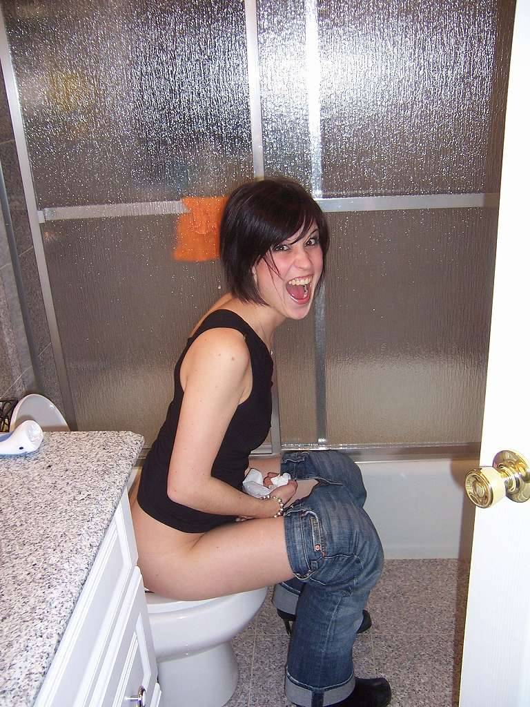 Toilet Sitting mh — 5