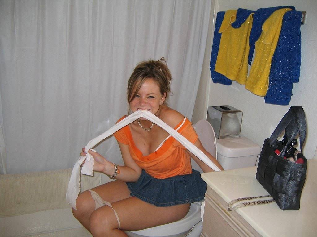 Toilet Sitting mh — 6
