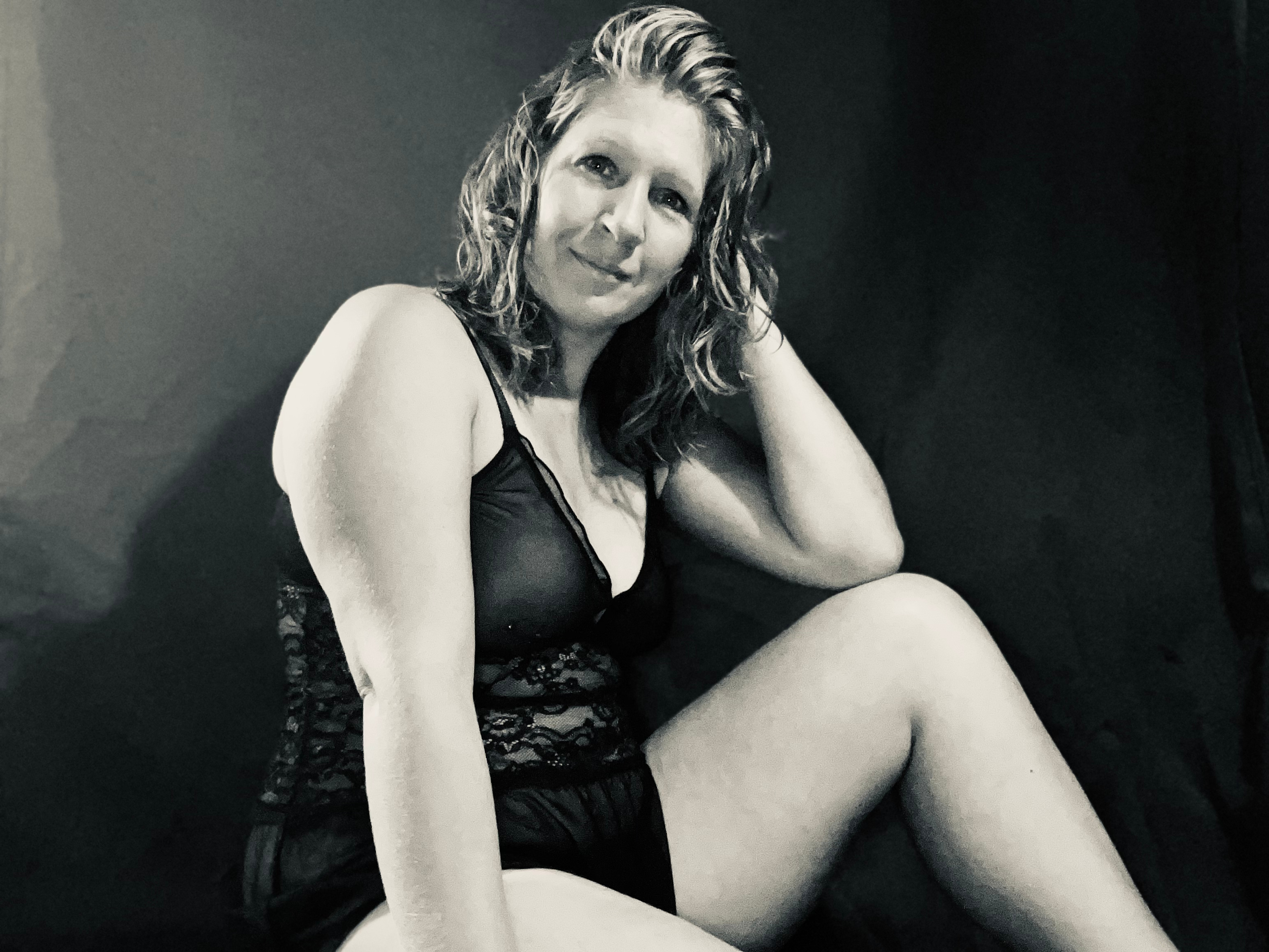 My wife posing.....tell me what you think of her — 5