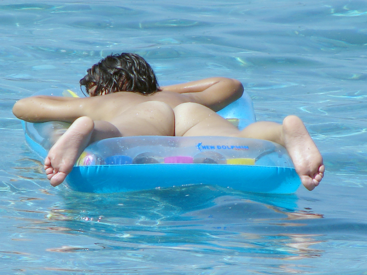 Big titted beach bitch — 18