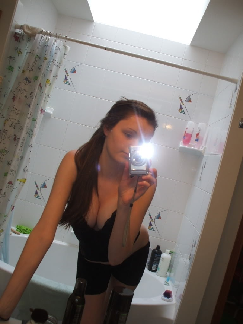 Selfies of a lonely Girl — 20